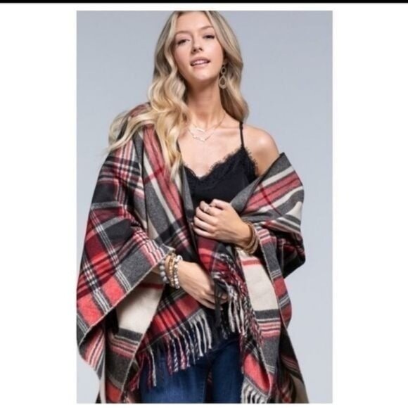 RUGGINE" CHIC SOFT PLAID RUANA -SOFT PLAID.  ONE SIZE-NEW - Picture 4 of 6